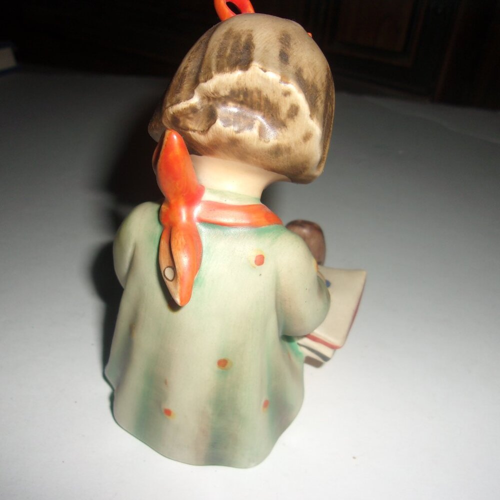 Goebel Hummel "Book Worm" Girl Reading Book Vintage - Picture 3 of 5